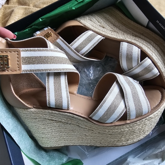 Tommy Hilfiger Wedges size 7.5 womens - Picture 1 of 8